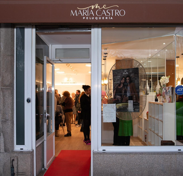 Cover photo of Peluquería Maria Castro